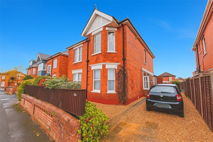 6 Bedroom Detached House To Rent In Bournemouth, BH3