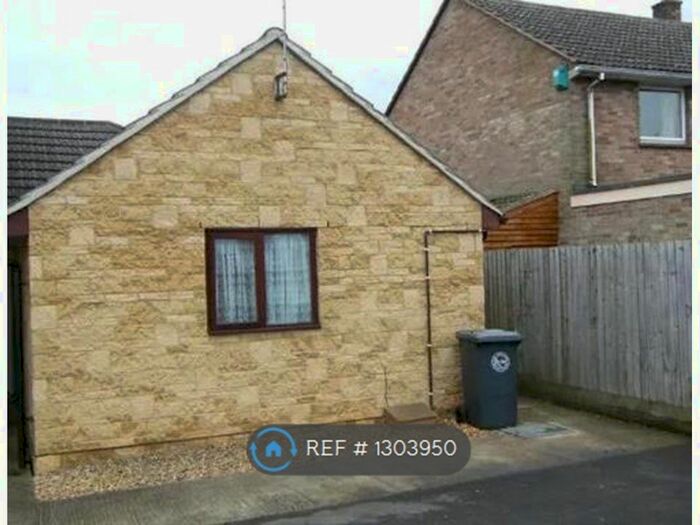 1 Bedroom Bungalow To Rent In Hill View, Carterton OX18
