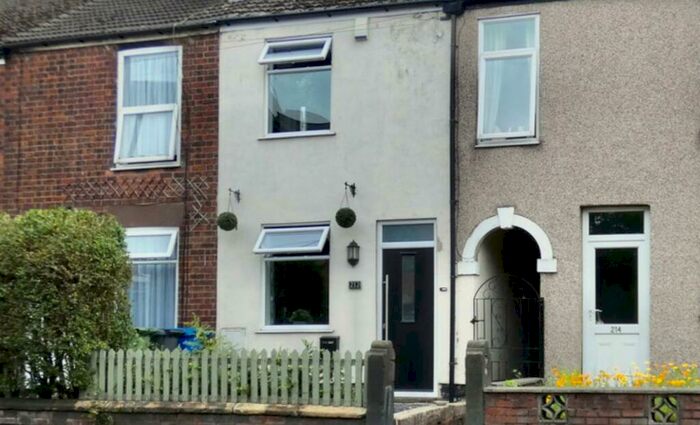 2 Bedroom Terraced House To Rent In Chatsworth Road, Chesterfield, S40