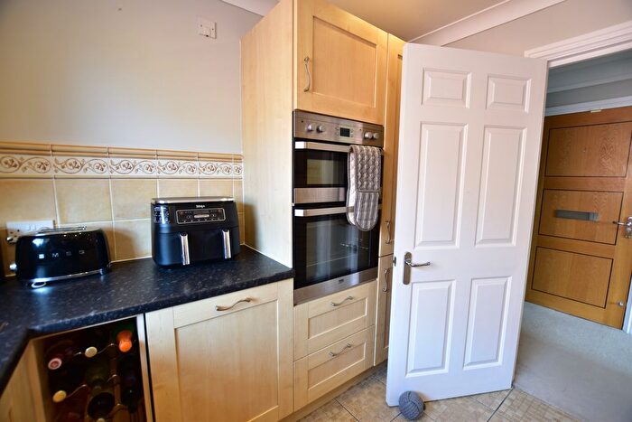 2 Bedroom Flat To Rent In Birmingham Road, Sutton Coldfield, B72