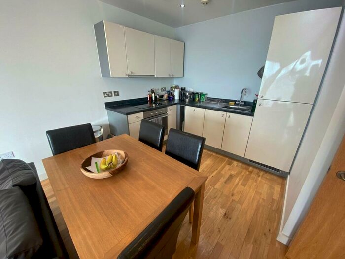 1 Bedroom Apartment To Rent In Alexandra Tower, Princes Parade, L3