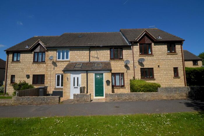 2 Bedroom House To Rent In Hanstone Close, Cirencester, Gloucestershire, GL7