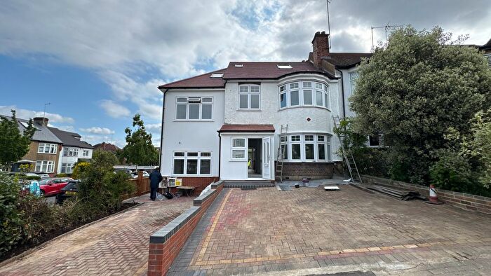 4 Bedroom Terraced House To Rent In Petworth Road, London, N12