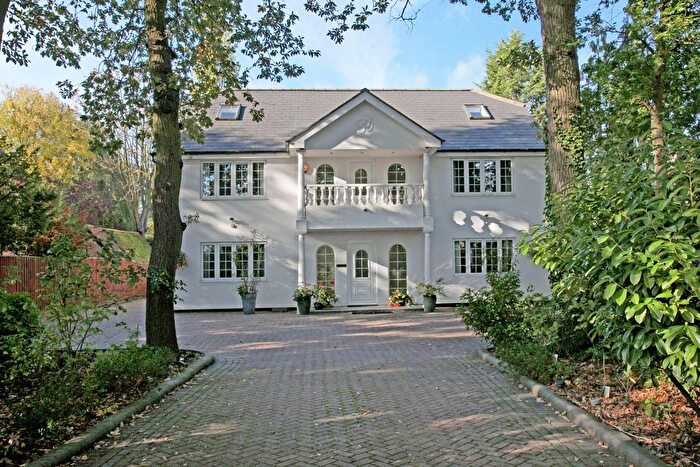 6 Bedroom Detached House To Rent In Winkfield Road, Windsor, SL4