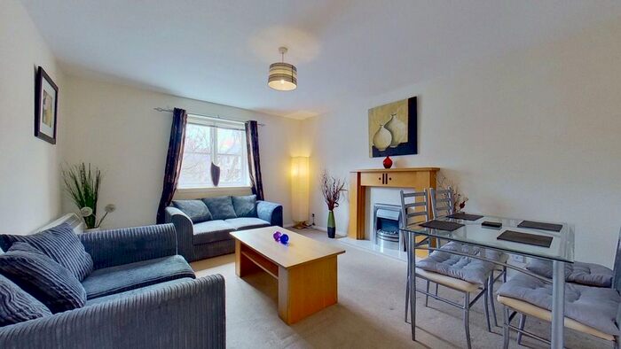 2 Bedroom Flat To Rent In Tytler Gardens, Abbeyhill, EH8