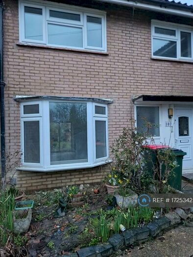 3 Bedroom Terraced House To Rent In Hawkins Road, Crawley, RH10