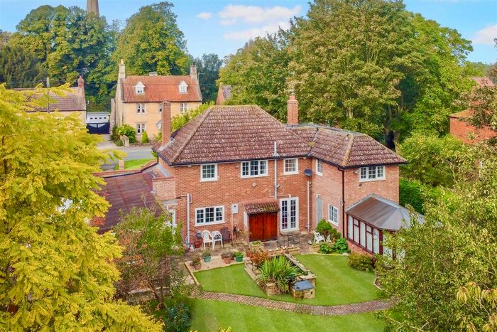 4 Bedroom Detached House For Sale In High Street, Brant Broughton, Lincoln, LN5