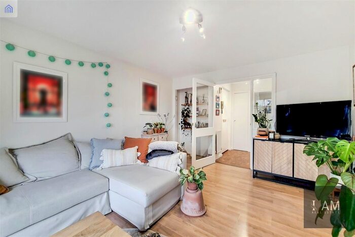 1 Bedroom Flat To Rent In Jenson Way, London, SE19