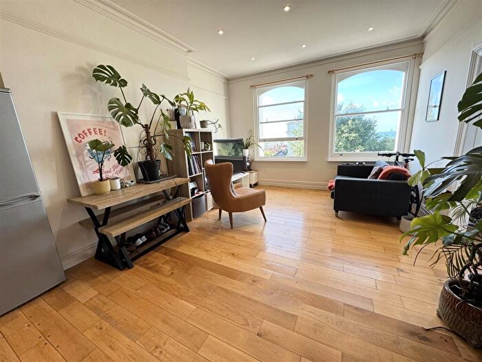 1 Bedroom Flat To Rent In Palmeira Mansions, Church Road, Hove, BN3