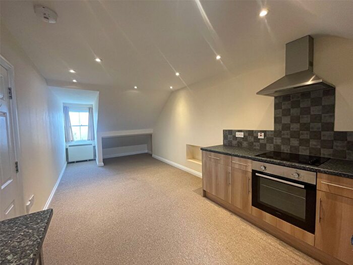 1 Bedroom Flat To Rent In Ebberley Lawn, Barnstaple, North Devon, EX32