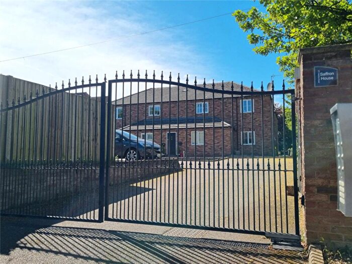 2 Bedroom Flat For Sale In Bedford Road, Hitchin, Hertfordshire, SG5