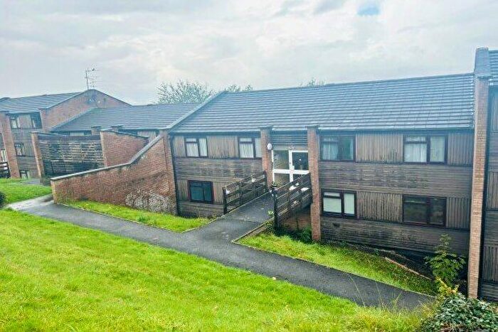 2 Bedroom Flat To Rent In Briary Road, Bristol, BS20