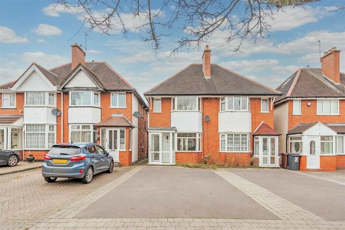 2 Bedroom Semi-Detached House To Rent In Barn Lane, Solihull, B92