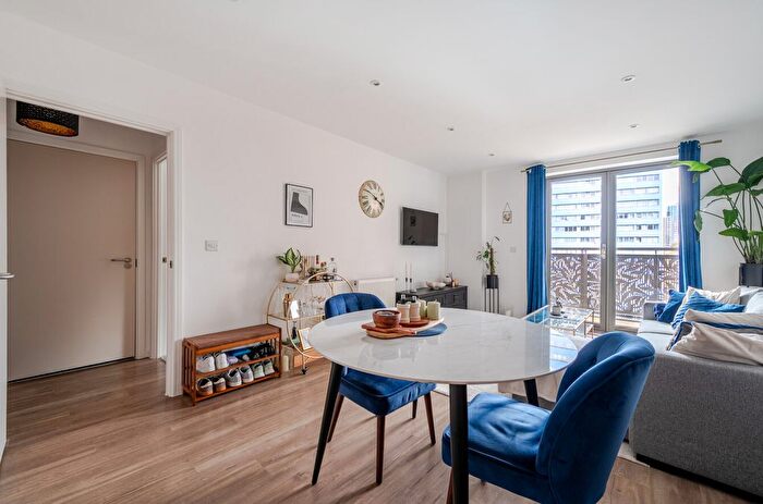 1 Bedroom Flat For Sale In Katie Court, Edwin Street, London, E16
