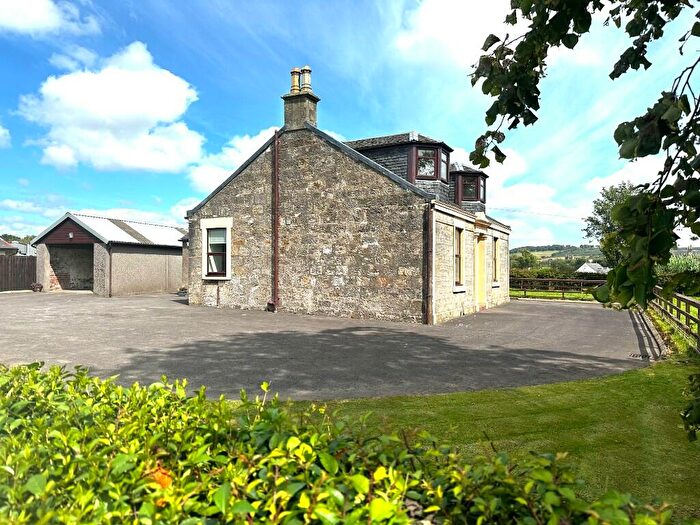 3 Bedroom Detached House To Rent In , KA3