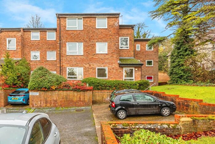 Flat For Sale In Montana Close, South Croydon, CR2