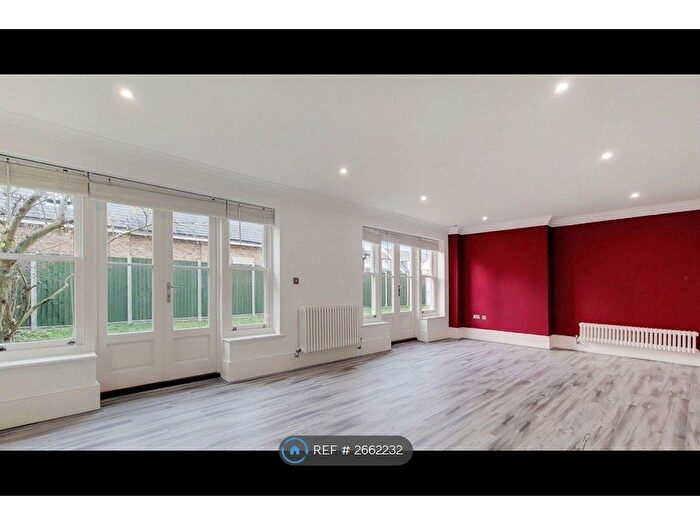 4 Bedroom Detached House To Rent In Goff's Oak, Goffs Oak, Waltham Cross, EN7