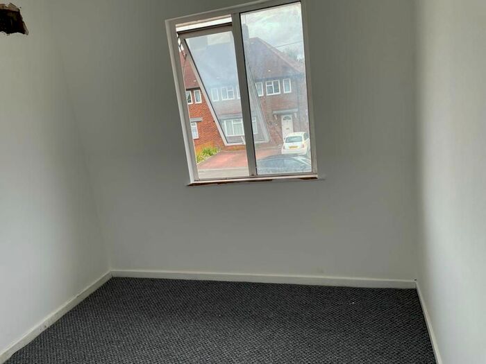 2 Bedroom Flat To Rent In Heather Lane, West Drayton, UB7