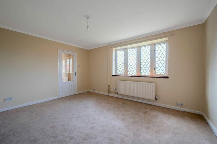 3 Bedroom Semi-Detached House To Rent In Bushy Hill Drive, Bushy Hill, Guildford, GU1