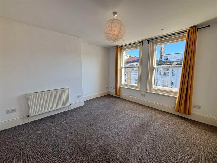 2 Bedroom Flat To Rent In Nightingale Road Southsea, PO5