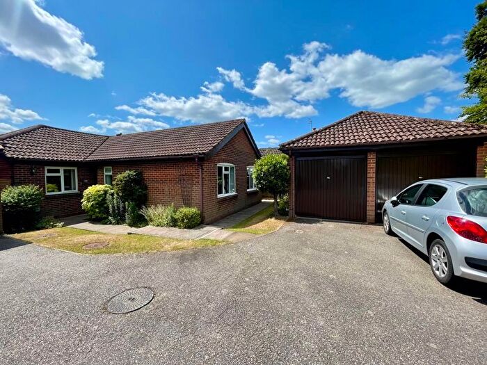 3 Bedroom Detached Bungalow For Sale In Higham Gardens, Tonbridge, TN10