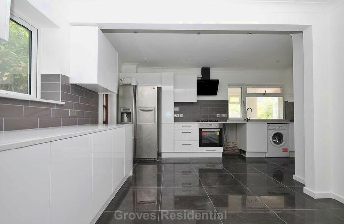 5 Bedroom Detached House To Rent In Thetford Road, New Malden, KT3