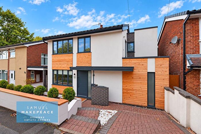 3 Bedroom Detached House For Sale In Fielden Close, Milton, Stoke-On-Trent, ST6