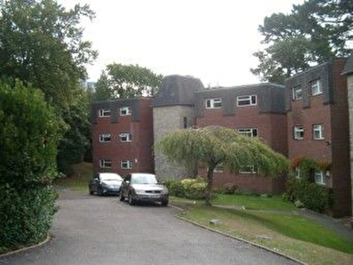 2 Bedroom Flat To Rent In Overbury Road, Canford Cliffs, Poole, BH14