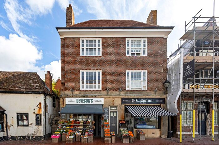 3 Bedroom Maisonette To Rent In High Street, Brighton, BN2