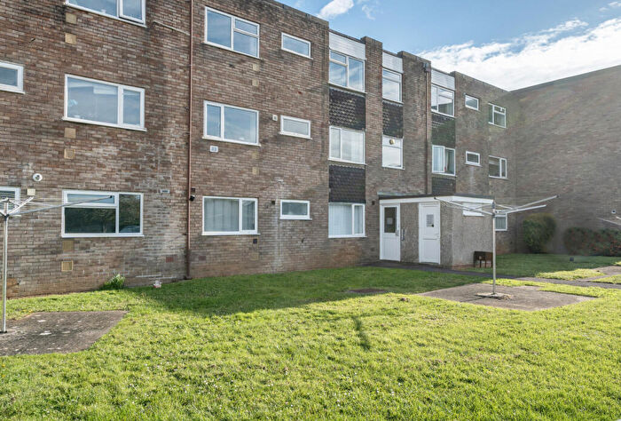 2 Bedroom Apartment For Sale In Chargrove, Yate, Bristol, Gloucestershire, BS37