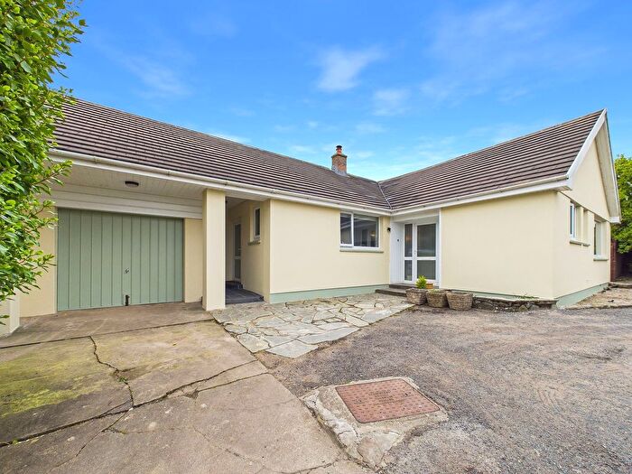 4 Bedroom Detached Bungalow For Sale In Castle Close, Roch, SA62