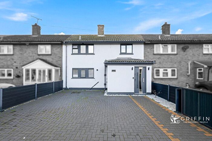 3 Bedroom Terraced House For Sale In Canberra Square, Tilbury, RM18