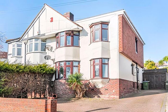 4 Bedroom Semi Detached House For Sale In Fairford Avenue, Bexleyheath, DA7
