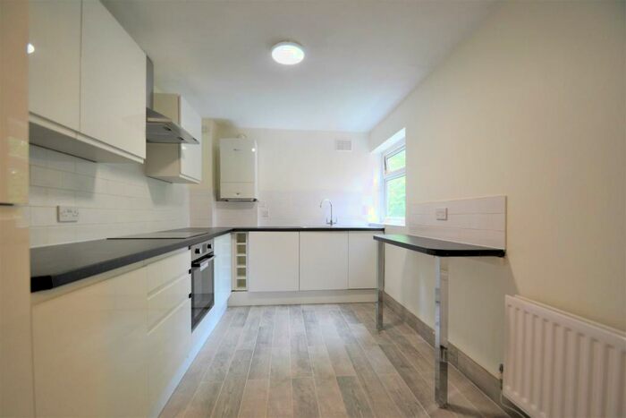 1 Bedroom Flat To Rent In The Avenue, Beckenham, BR3