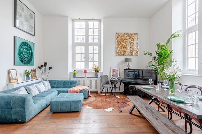 2 Bedroom Flat To Rent In Hoffman Square, Chart Street, London, N1