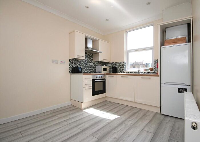 2 Bedroom Flat To Rent In Malden Road, Chalk Farm, NW5