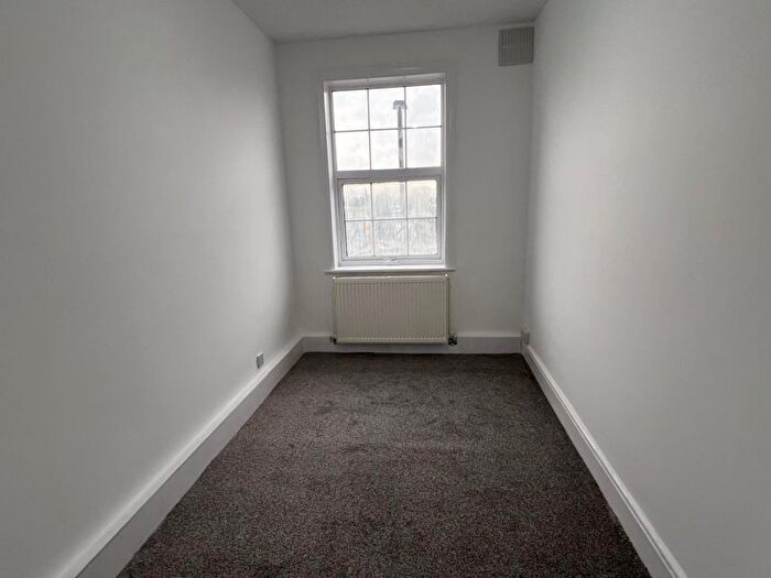 1 Bedroom Property To Rent In High Street, Edgware, HA8