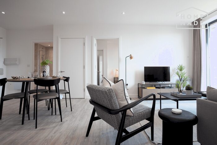 2 Bedroom Apartment To Rent In Oxbow, Salford, M5