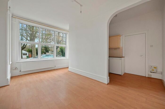 1 Bedroom Flat To Rent In Stanley Road, Sutton, SM2