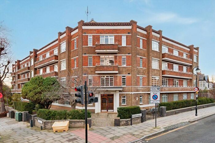 2 Bedroom Flat To Rent In North Hill, Highgate, N6