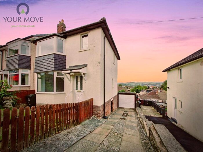 3 Bedroom Semi Detached House To Rent In Oakbank Drive, Keighley, West Yorkshire, BD22