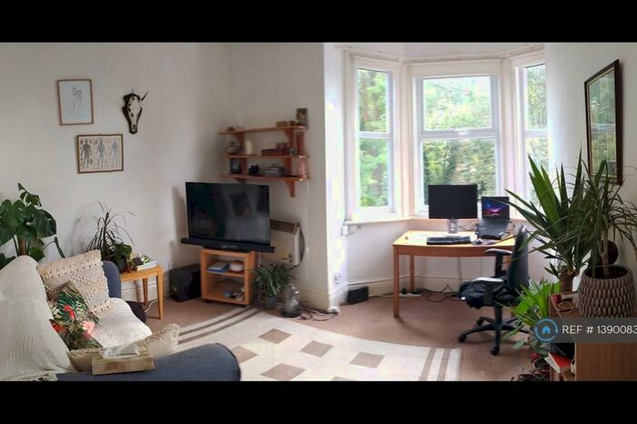 1 Bedroom Flat To Rent In Demesne Road, Manchester, M16