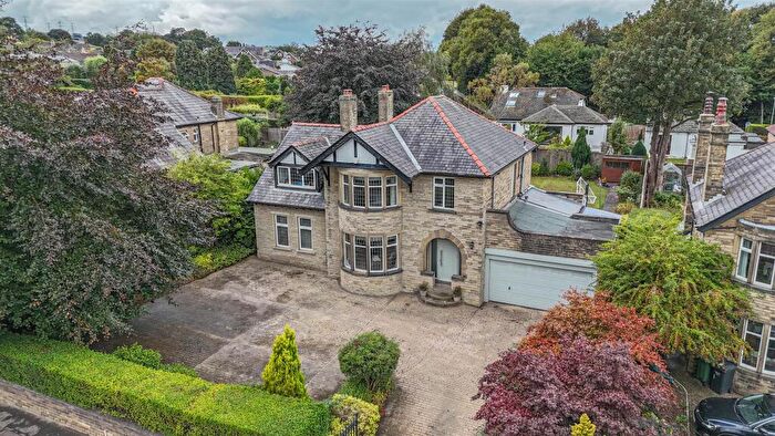 5 Bedroom Detached House For Sale In , Huddersfield Road, Brighouse, HD6