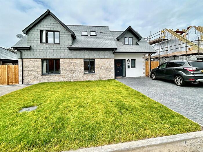 4 Bedroom Detached House For Sale In Gander Lane, Helston, TR13
