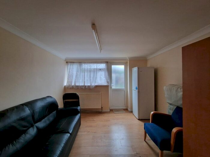 4 Bedroom Terraced House To Rent In The Croft, Wembley, HA0