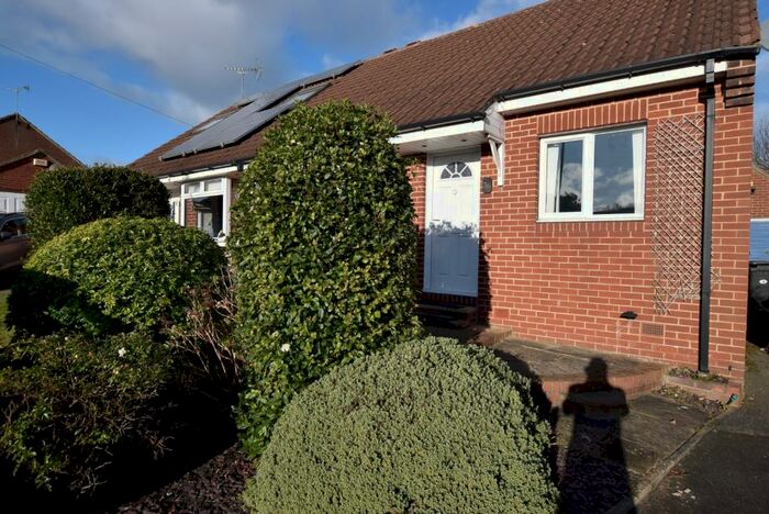 2 Bedroom Bungalow To Rent In Kelcbar Close, Tadcaster, LS24