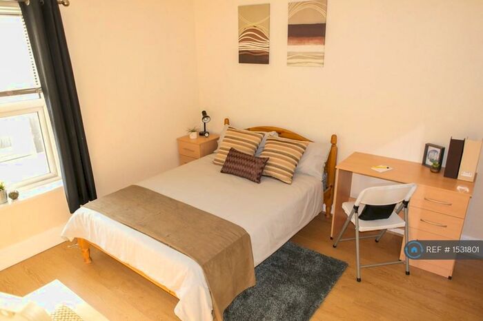 8 Bedroom Terraced House To Rent In Palmerston Road, Northampton, NN1