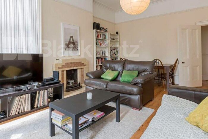 4 Bedroom Flat To Rent In Linden Mansions, Hornsey Lane, Highgate, N6