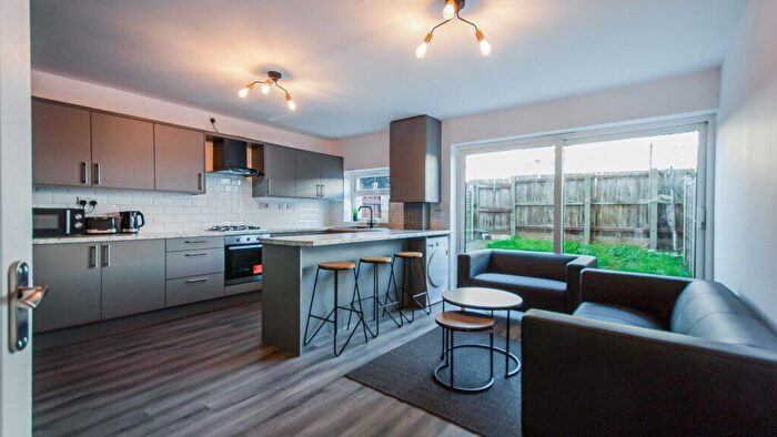 4 Bedroom Maisonette To Rent In Kelsey Close, Birmingham, B7