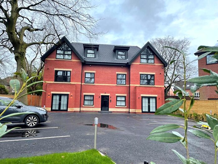 2 Bedroom Apartment To Rent In Clothorn Road, Didsbury, M20